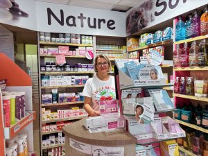 Pharmacie du Puits Salé Urne de dons octobre rose appui sante cba caux bray albâtre dieppe