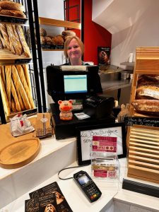 Urne de dons octobre rose appui sante cba caux bray albâtre Boulangerie Du Blé au Pain - Bacqueville-en-Caux